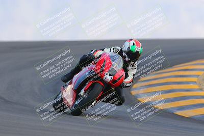 media/Oct-03-2022-Moto Forza (Mon) [[5f077a3730]]/Intermediate Group/Session 5 (Turn 12)/